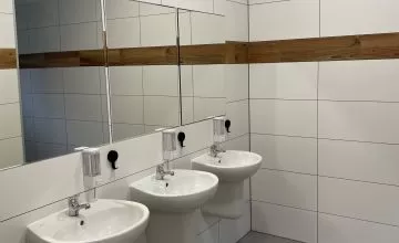 Ferie wykorzystane na remont w Szkole na Leśnej